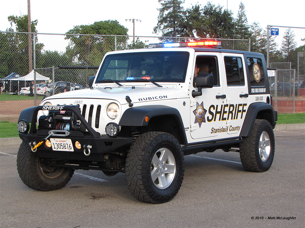 Jeep wrangler police vehicle